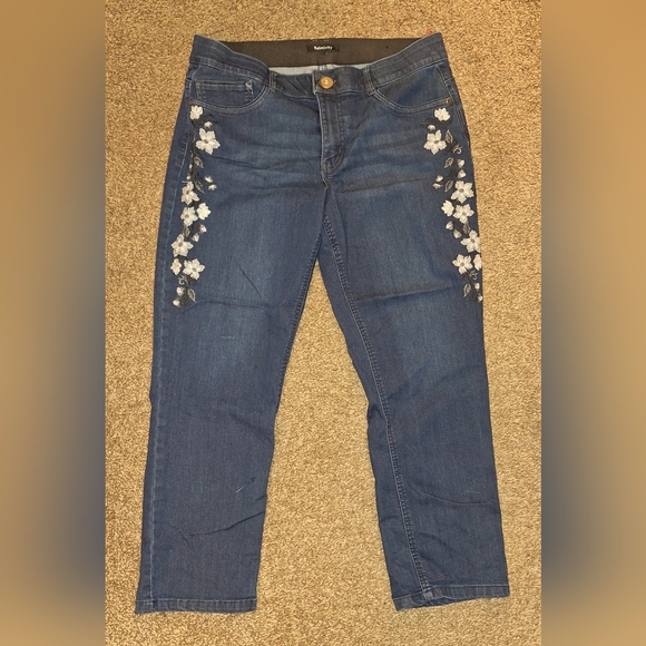 Relativity Brand Women's Blue Jeans with Floral Embroidery - Picture 1 of 6